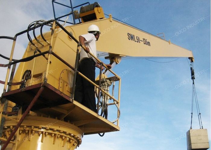 Stiff Boom Cargo Crane Lifting SWL 5T 13.5M สำหรับดาดฟ้าเรือ